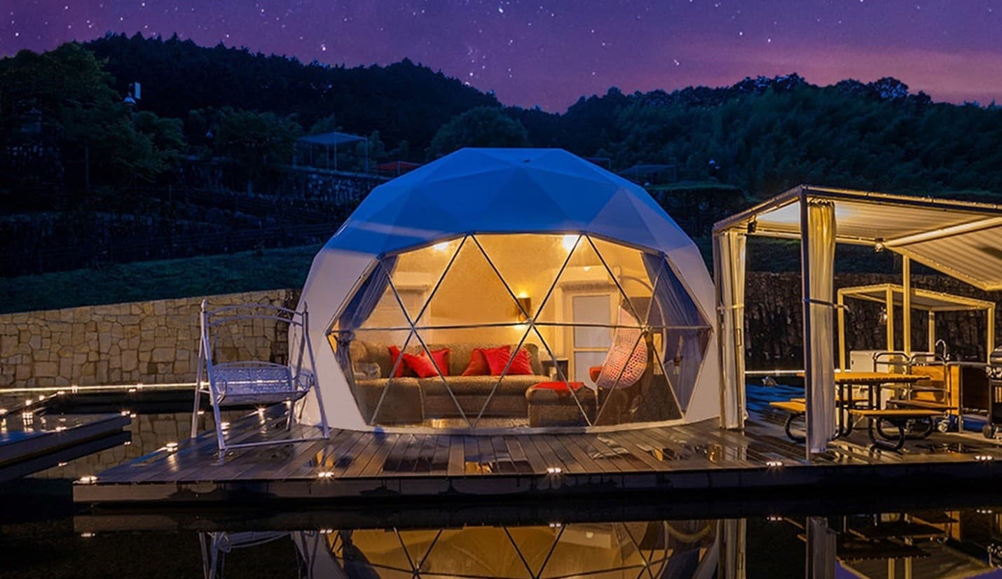Luxury glamping
