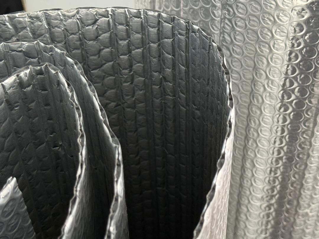 Single-layer bubble-foil insulation material, shown in the Luna source photograph